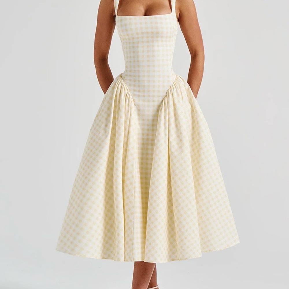 Chic Yellow Checkered Midi Dress